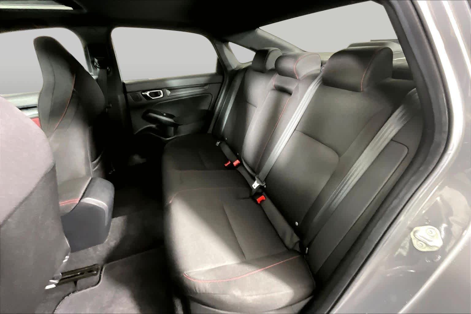 Used 2025 Urban Gray Pearl Honda  image 18