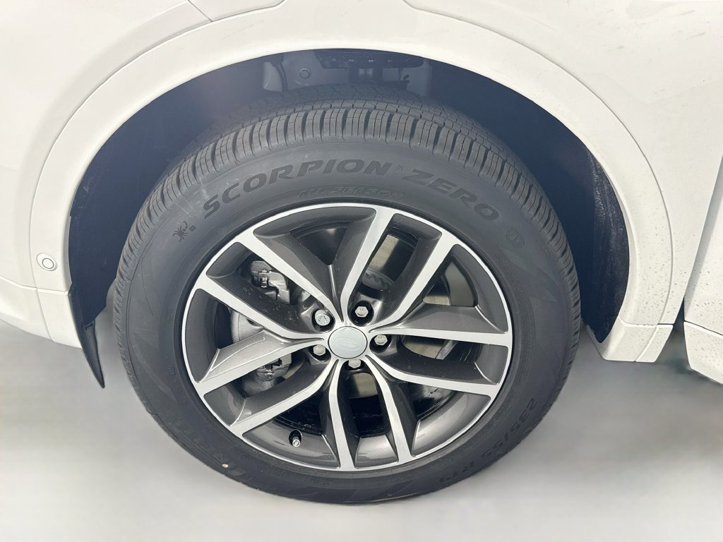 Certified Used 2025 White Land Rover S image 29