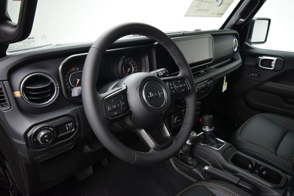 New 2026 Black Clear-Coat Exterior Paint Jeep Sahara image 36