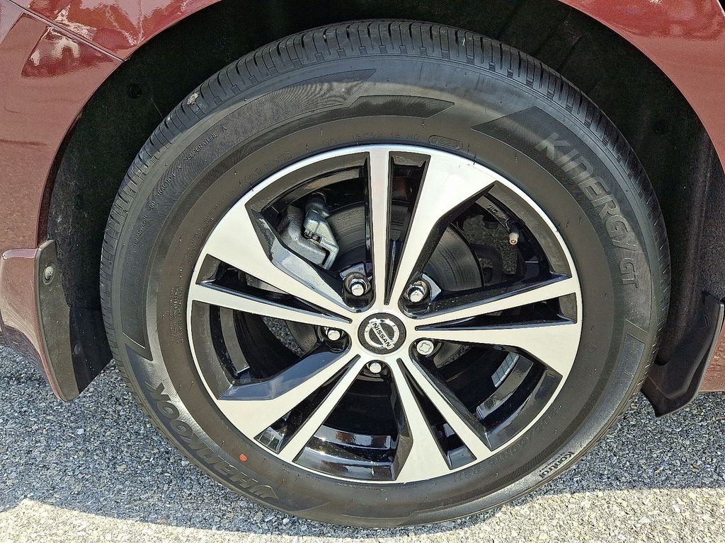 Used 2023 Rosewood Metallic Nissan SV image 9