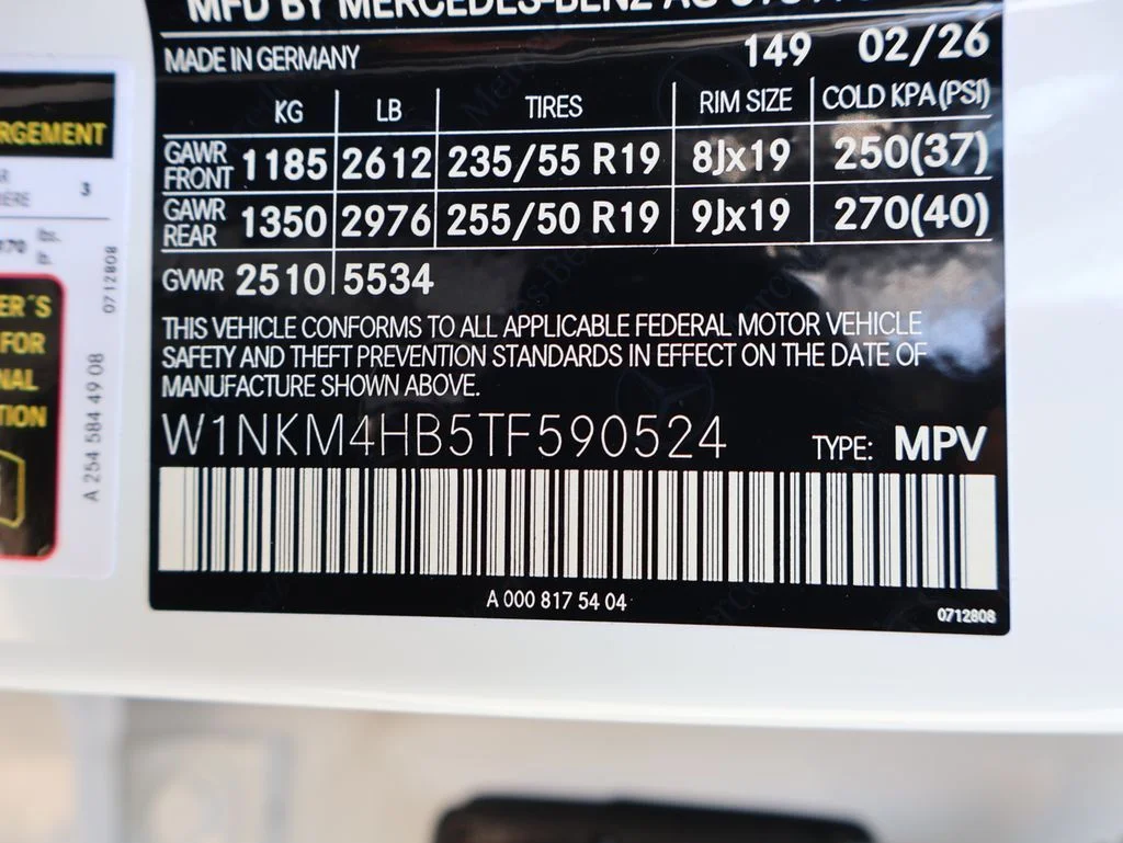 New 2026 Polar White Mercedes-Benz GLC 300 image 42