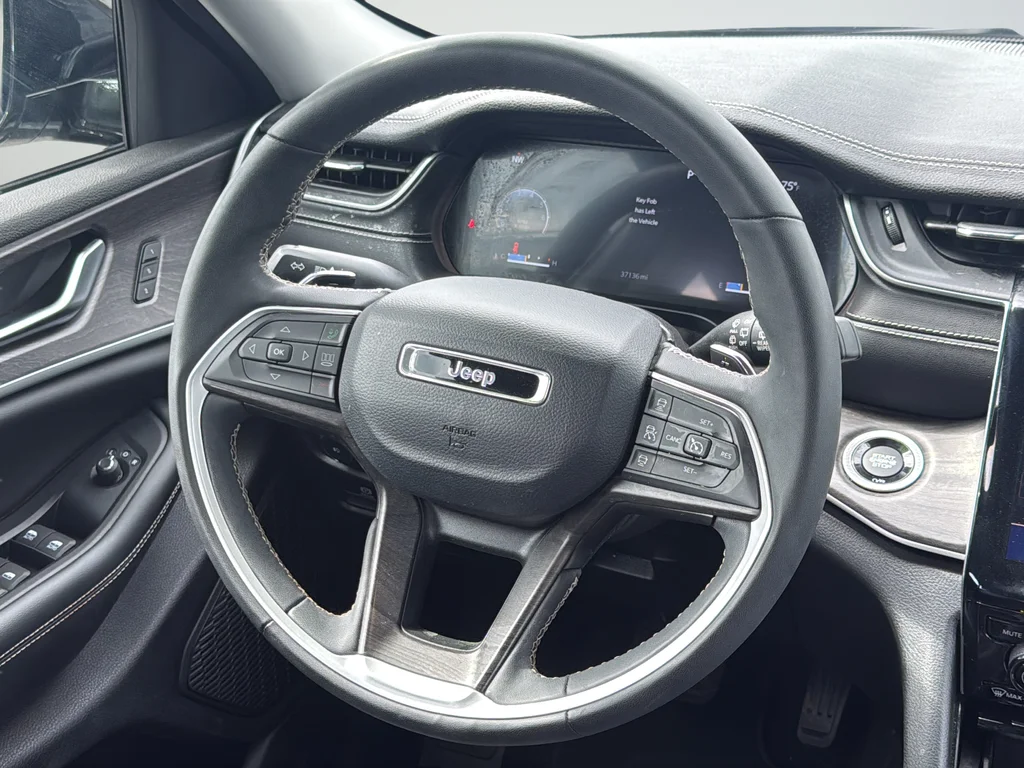 Used 2023 Black Jeep Limited image 19