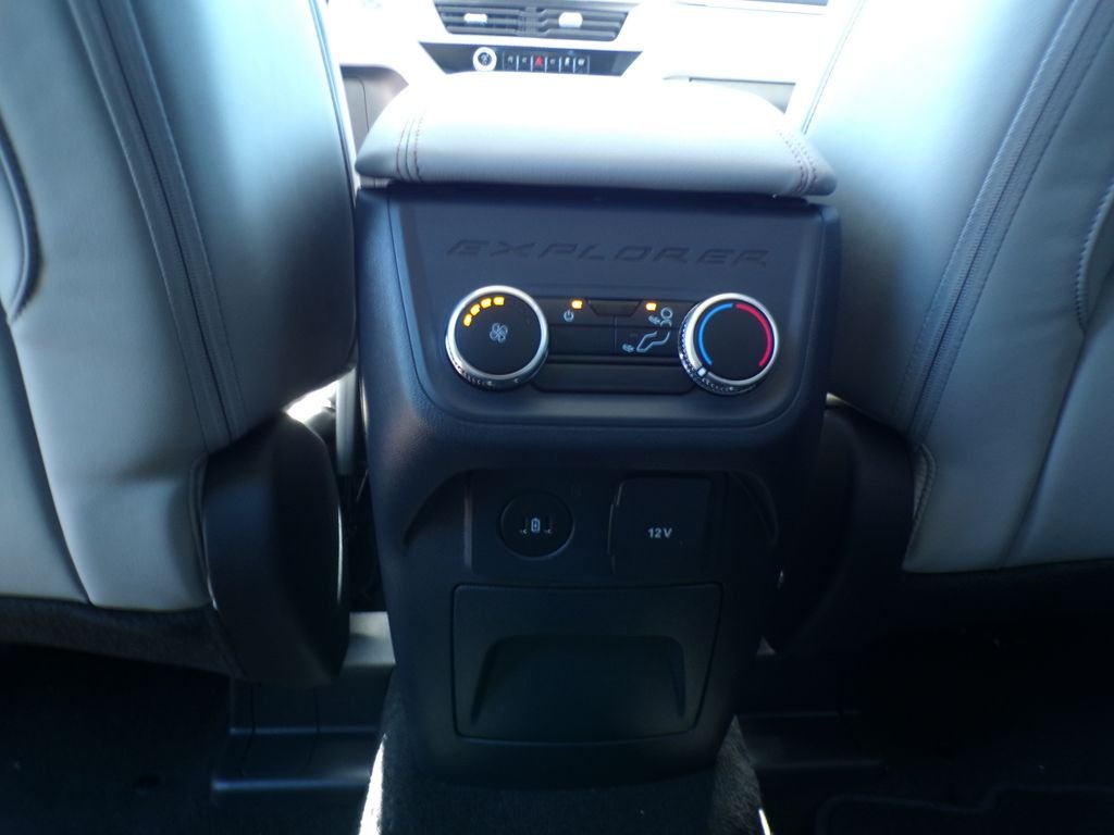 New 2026 Carbonized Gray Metallic Ford Active image 28