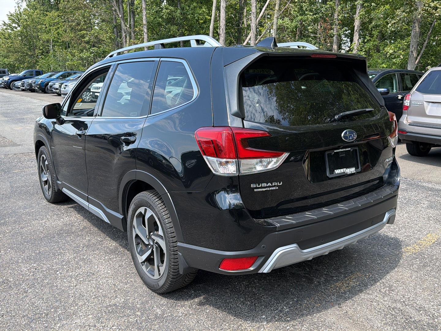 Used 2024 Crystal Black Silica Subaru Touring image 10