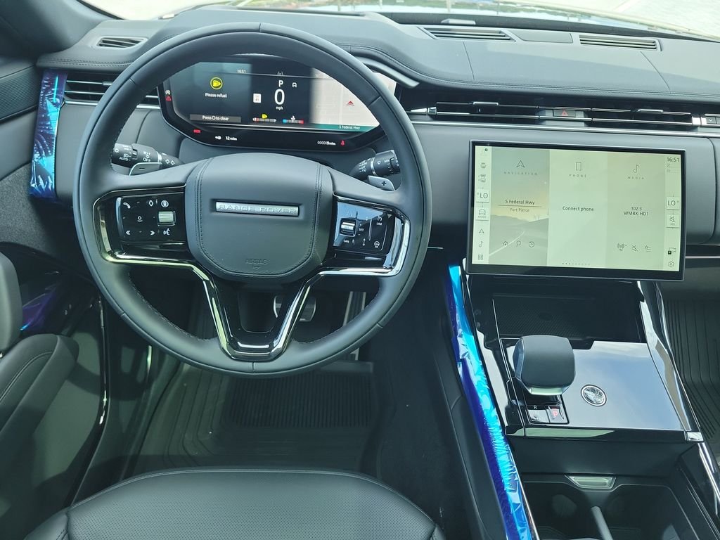 New 2026 Carpathian Grey Land Rover Dynamic SE image 19