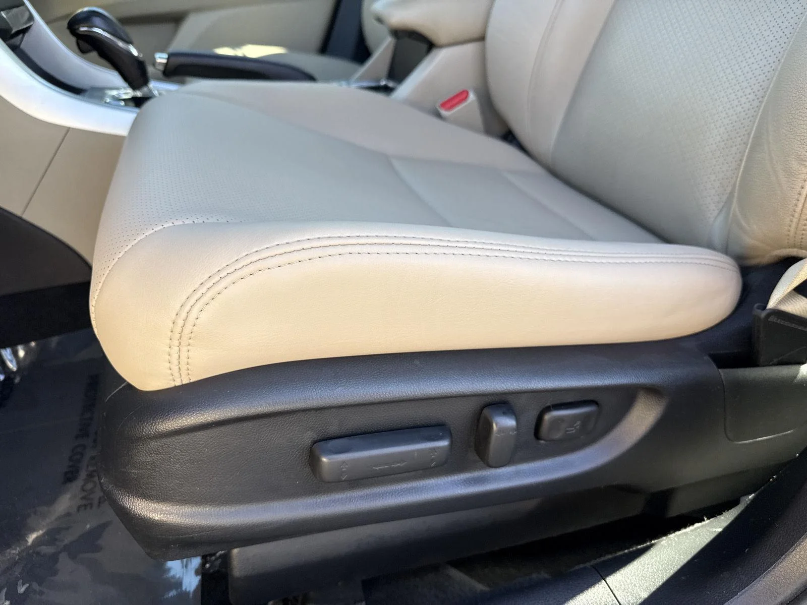 Used 2014 Basque Red Pearl II Honda EX-L image 16