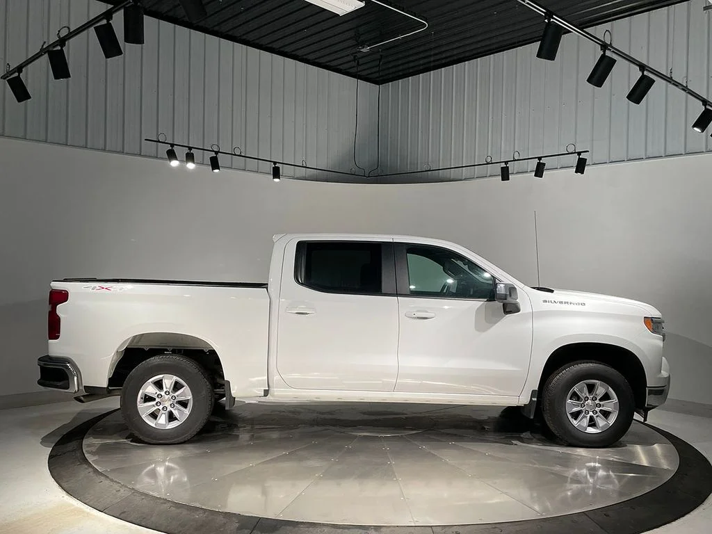 Used 2026 White Chevrolet LT image 10