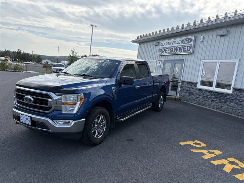 Used 2023 Blue Ford XLT image 2