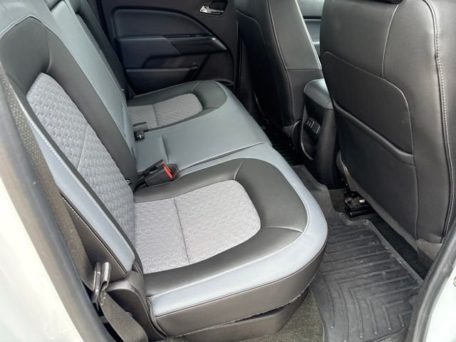 Used 2017 White Chevrolet Z71 image 13