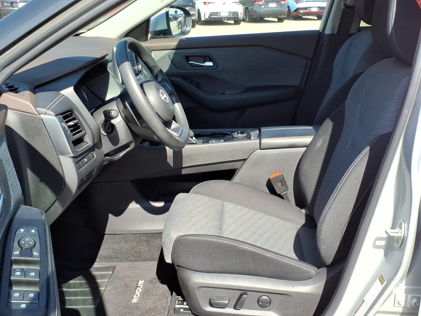 Used 2023 Brilliant Silver Metallic Nissan SV image 10