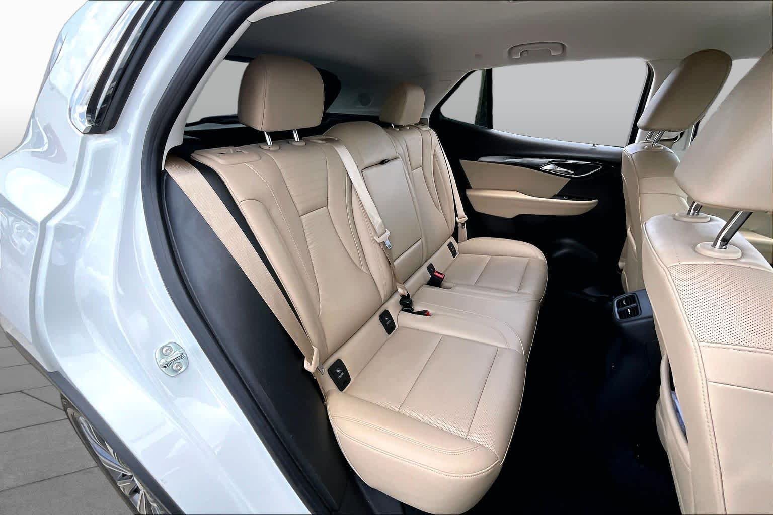 Used 2024 Summit White Buick Preferred image 20