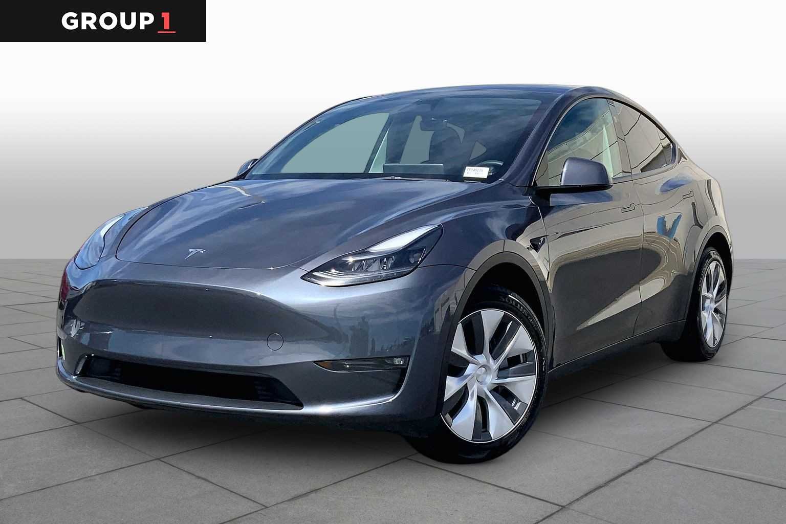 Pre-Owned 2023 Tesla Model Y Long Range