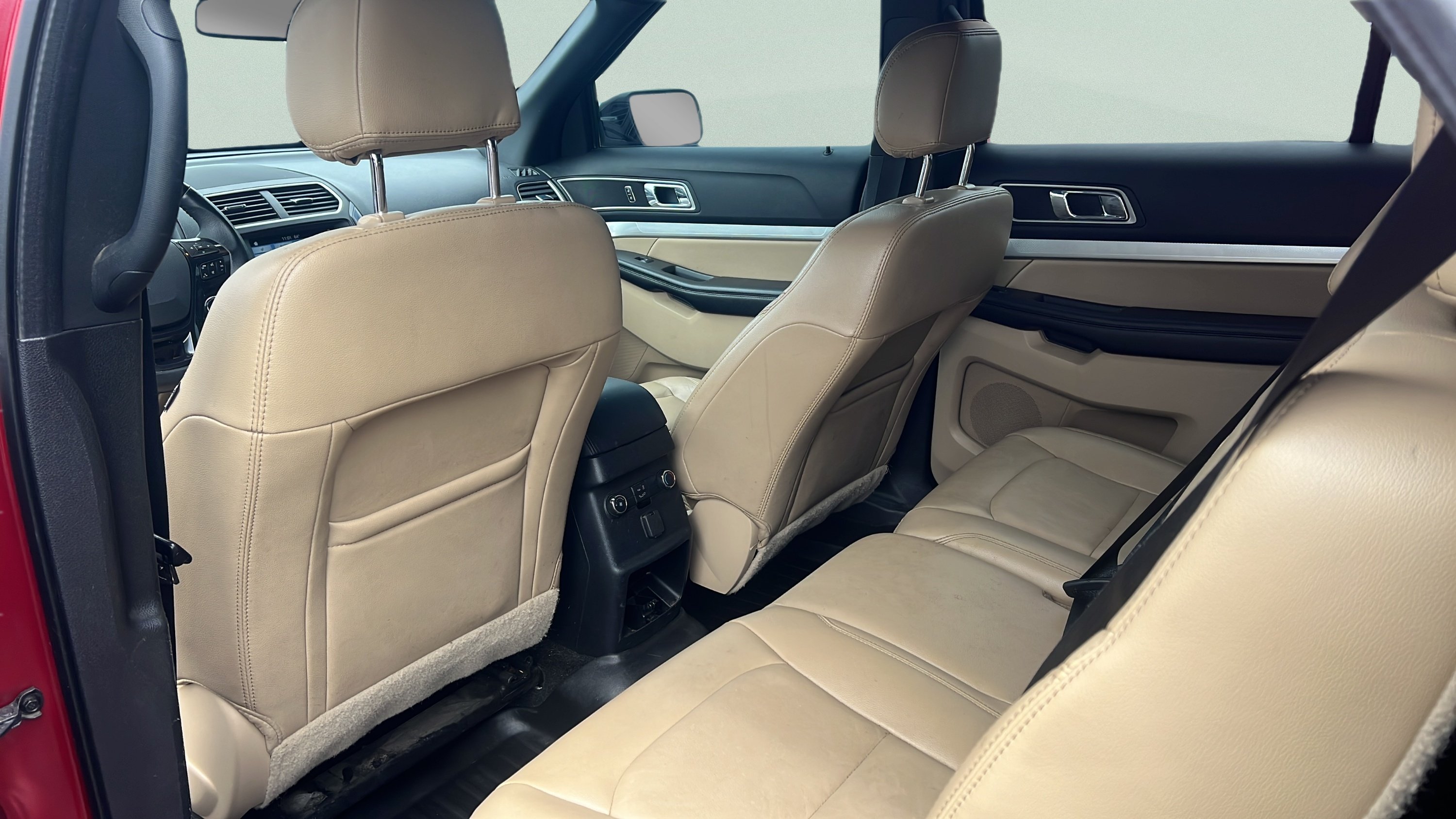 2017 Ford Explorer XLT - Photo 12