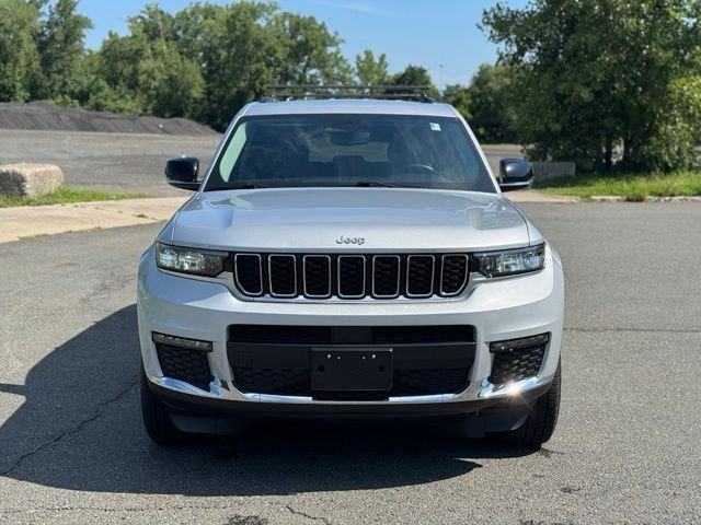 Used 2022 Silver Jeep Limited image 8