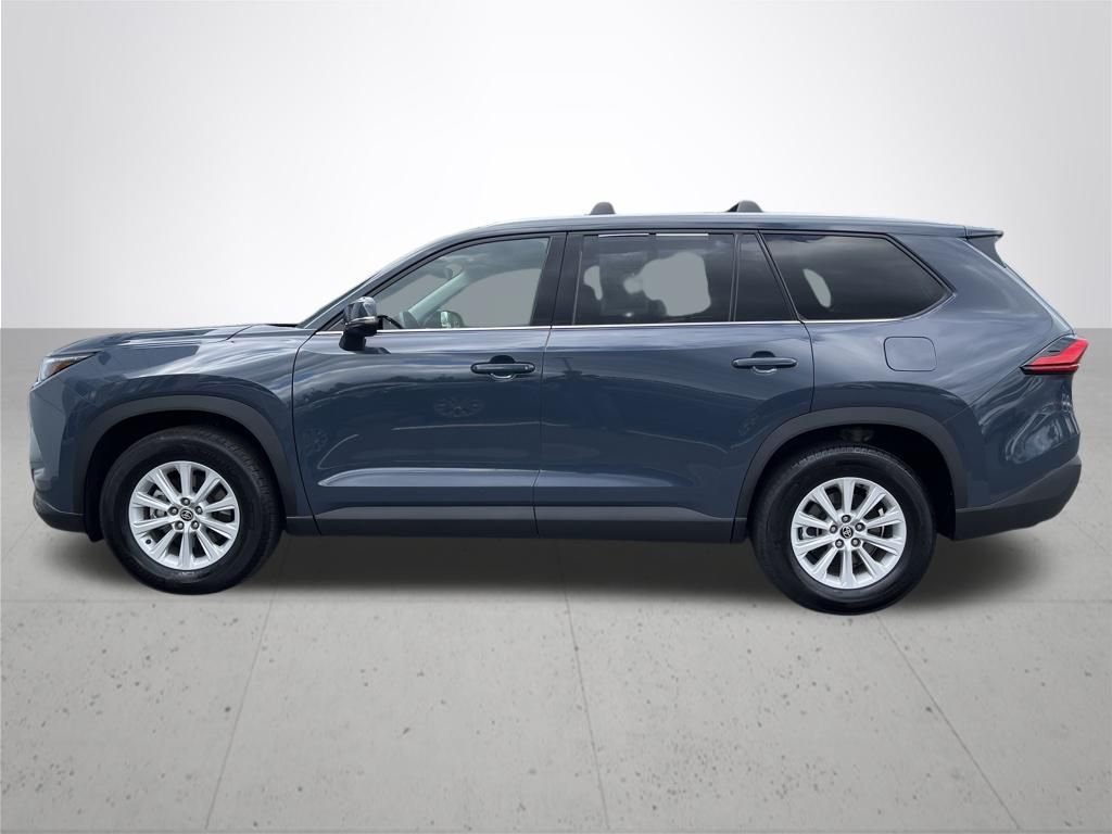 Used 2024 White Toyota XLE image 8