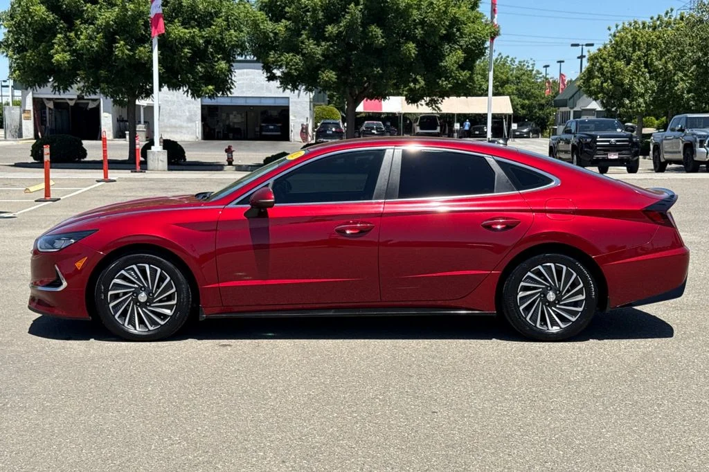 Used 2023 Red Hyundai SEL image 10