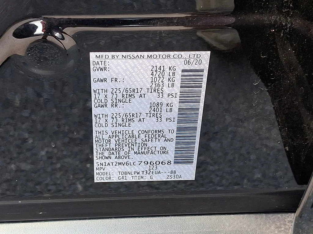 Certified Used 2020 Magnetic Black Nissan S image 26
