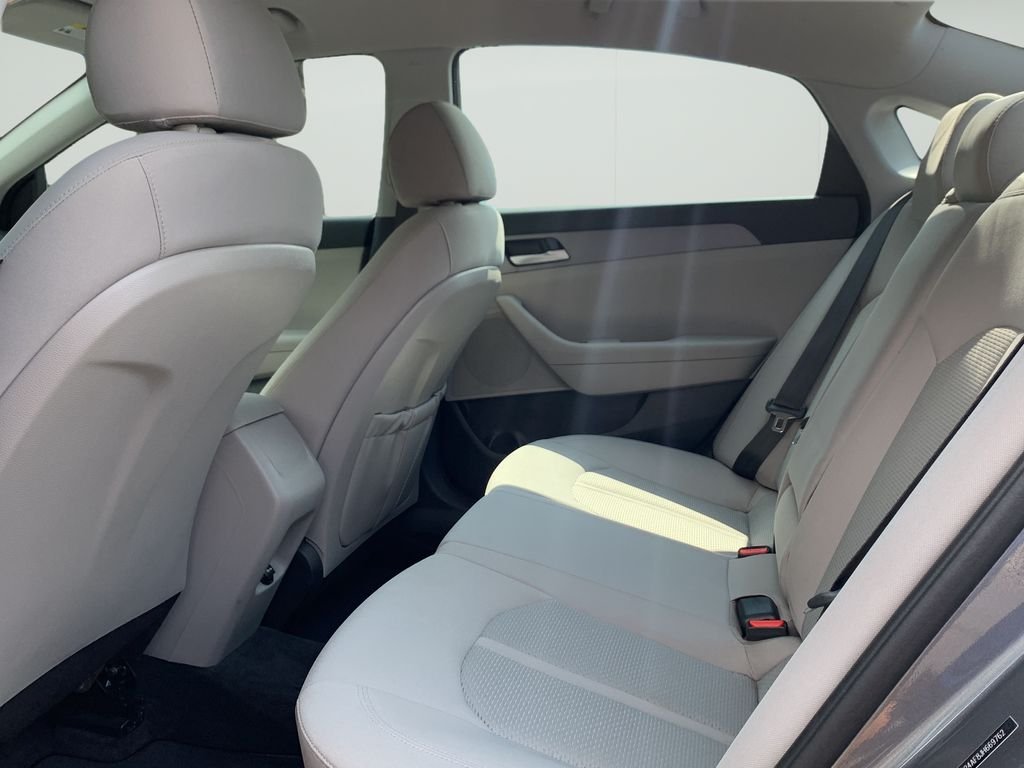 2018 Hyundai Sonata SE - Photo 16
