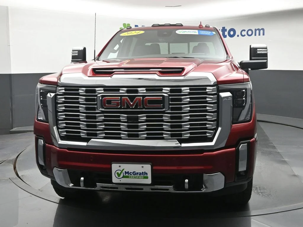 Used 2024 Red GMC Denali image 22