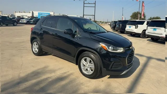 Used 2019 Chevrolet Trax LT with VIN 3GNCJLSB7KL242968 for sale in Seguin, TX