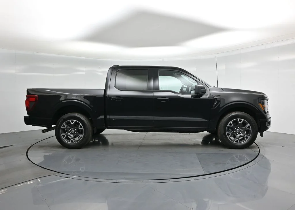 New 2024 Black Ford XLT image 23