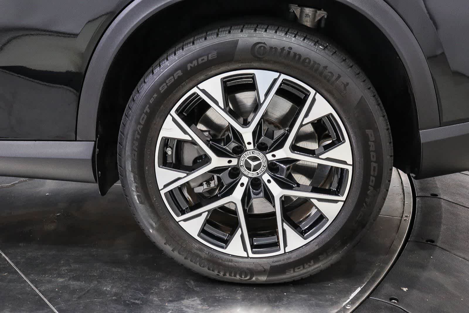 Used 2025  Mercedes-Benz GLC 350e image 10