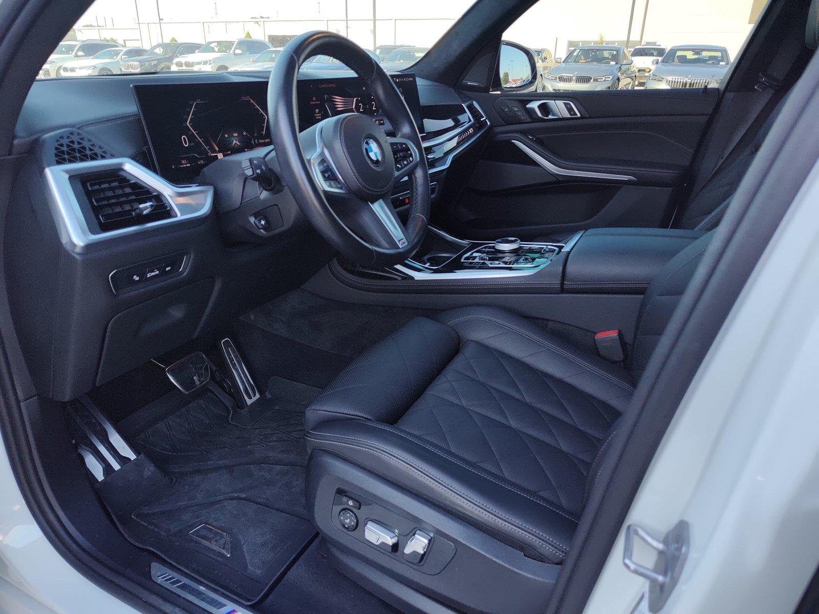 Certified Used 2024 Mineral White Metallic BMW xDrive40i image 2