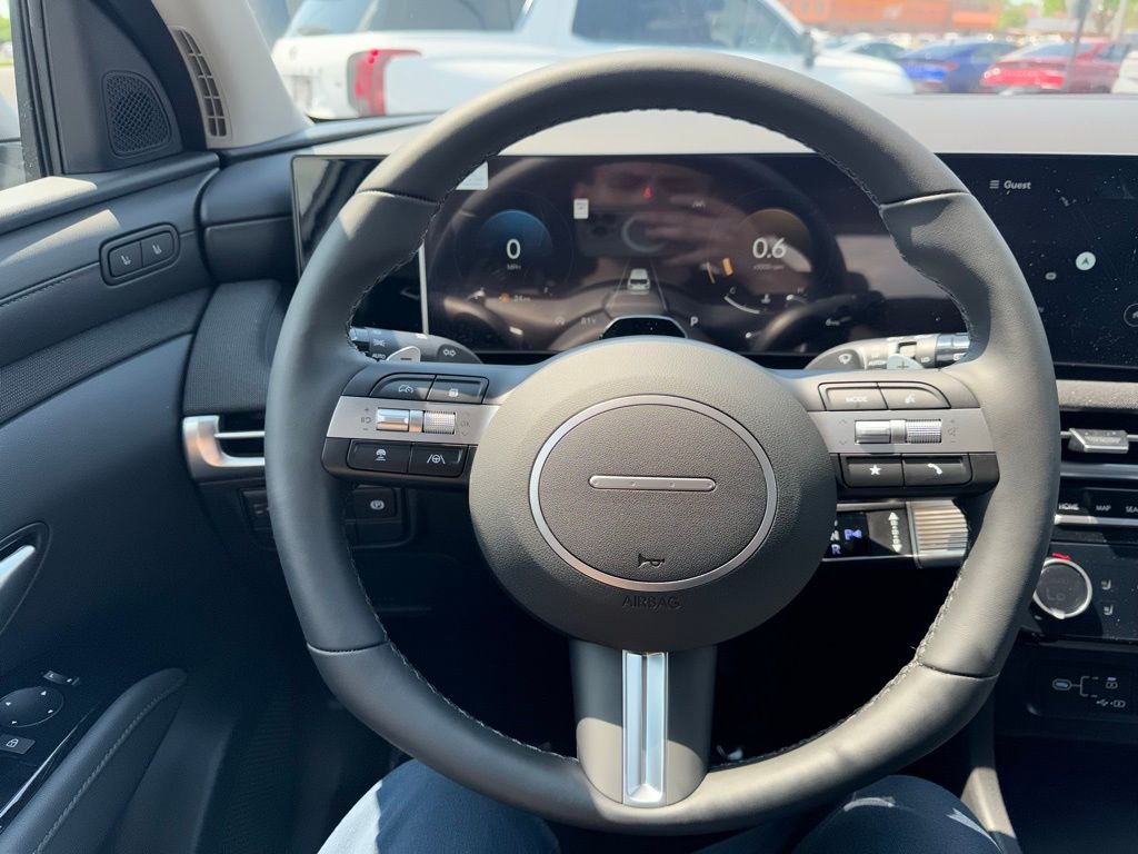 2025 Hyundai Tucson Limited - Photo 17