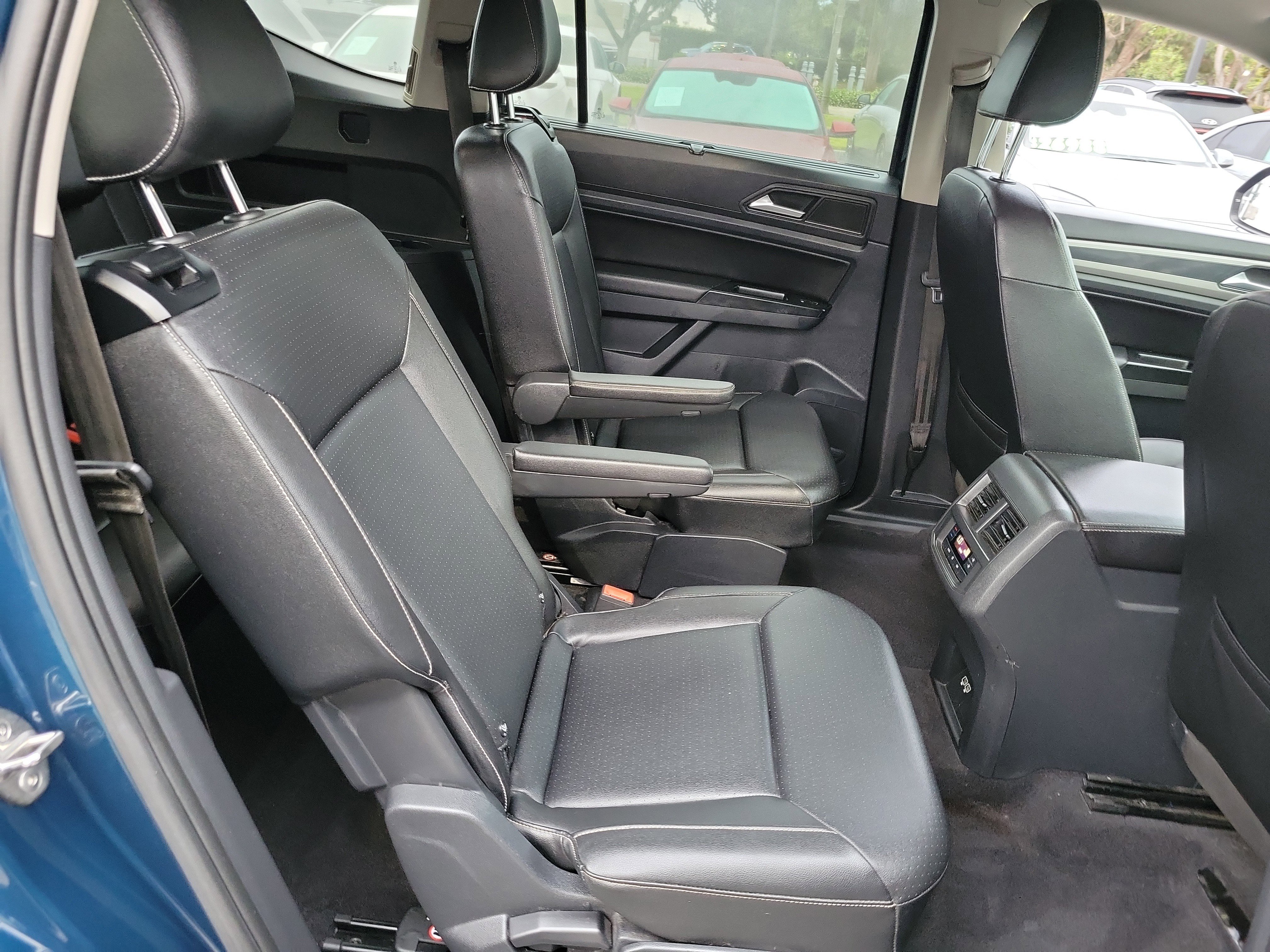 2021 Volkswagen Atlas SE w/Tech R-Line - Photo 19