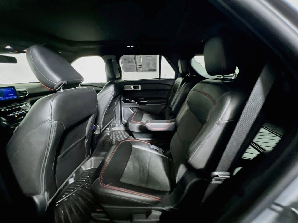 2022 Ford Explorer ST-LINE - Photo 17