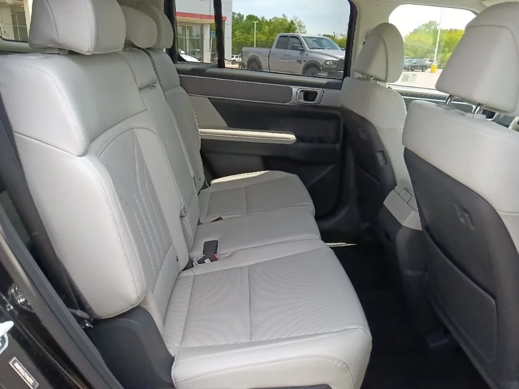 Used 2026 Black Hyundai SEL image 32