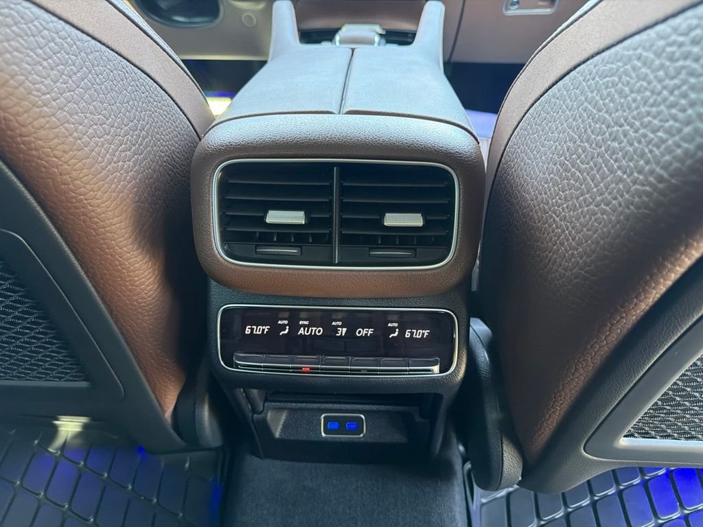 Used 2025  Mercedes-Benz GLS 450 image 20