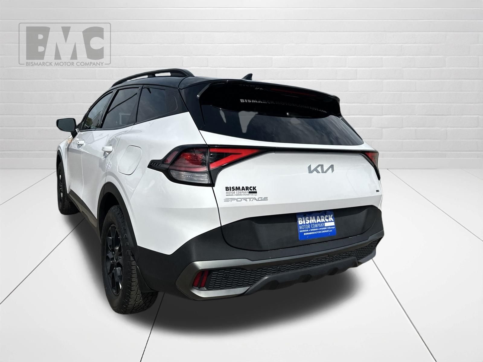 Used 2023 White Kia X-Pro image 4