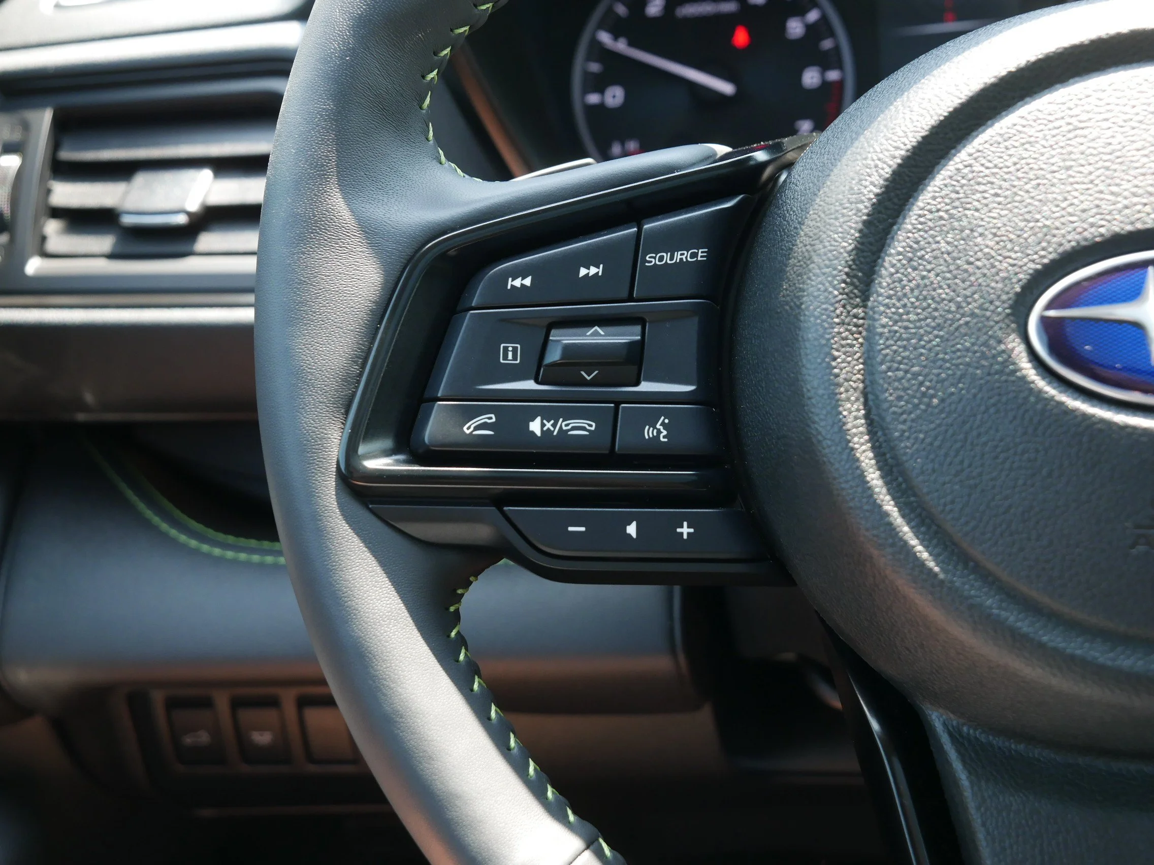 Used 2025 Magnetite Gray Metallic Subaru Onyx Edition Touring image 31