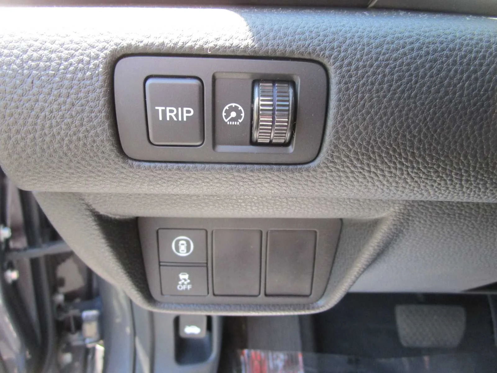 Used 2020 Modern Steel Metallic Honda LX image 12