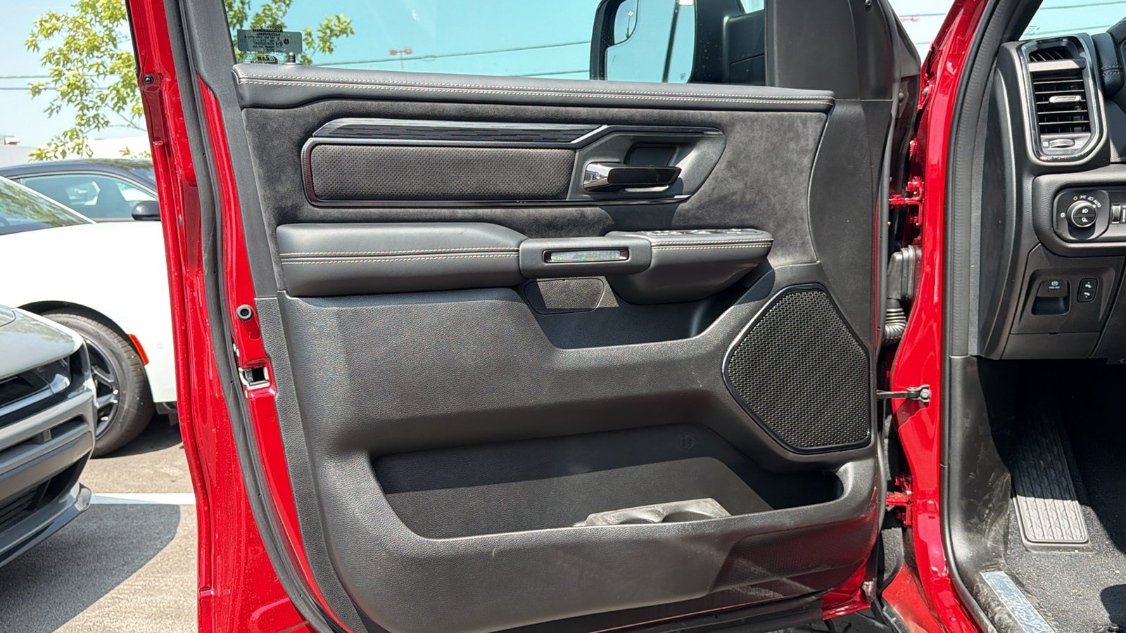 New 2026 Molten Red Pearl-Coat Exterior Paint RAM RHO image 9