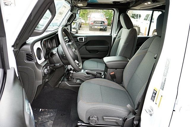 New 2026 Bright White Clear-Coat Exterior Paint Jeep Sport image 19