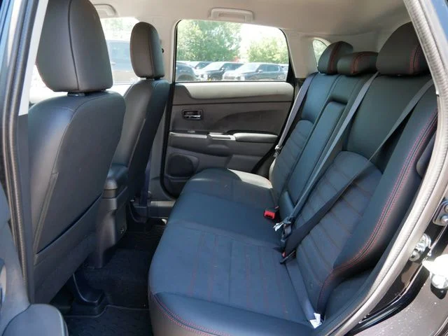 2025 Mitsubishi Outlander Sport SE - Photo 11