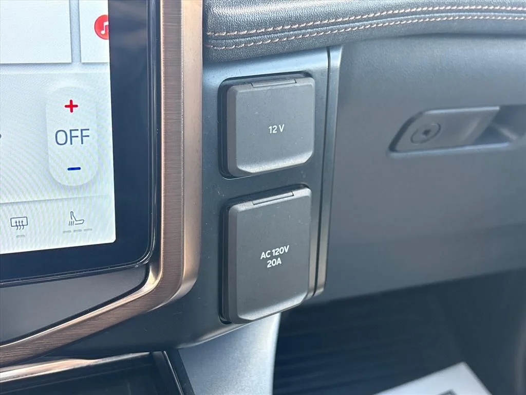 Used 2023 Black Ford Lariat image 37
