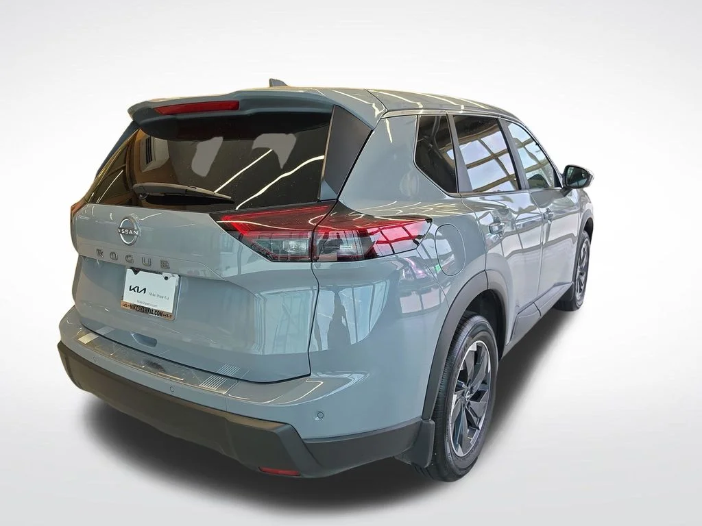 Used 2026 Gray Nissan SV image 7