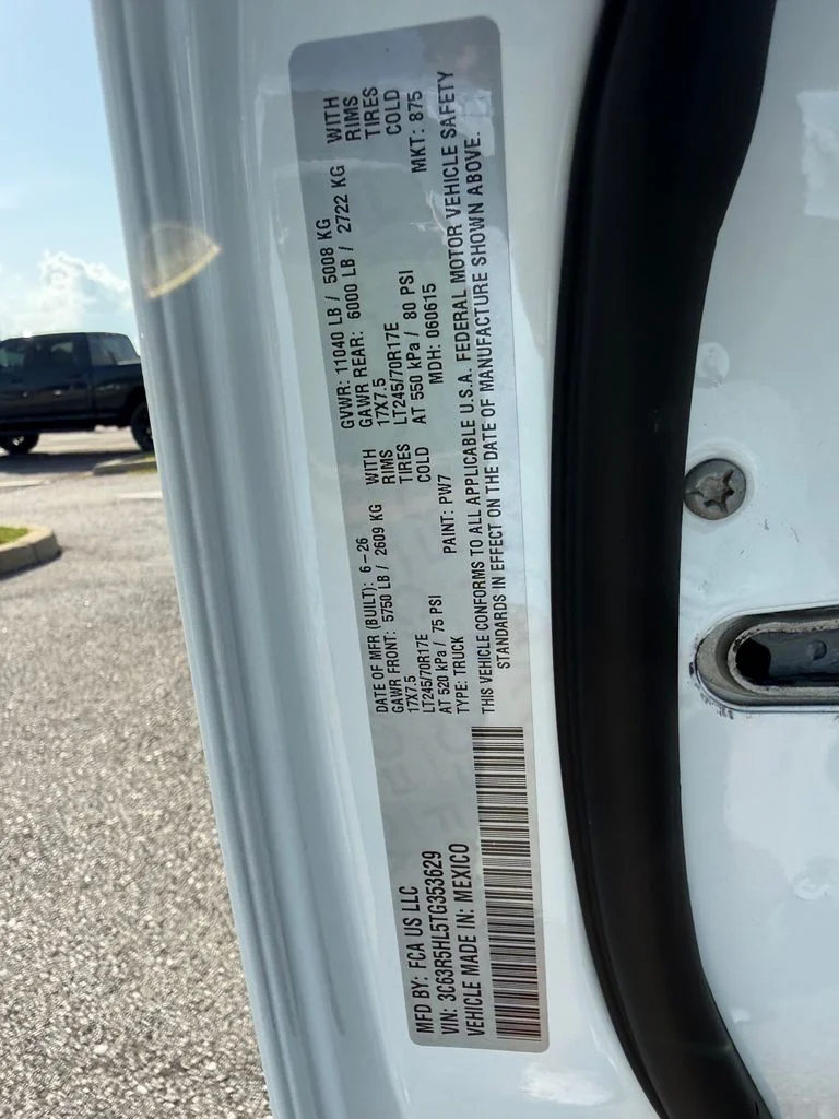 New 2026 Bright White Clear-Coat Exterior Paint RAM Tradesman image 24