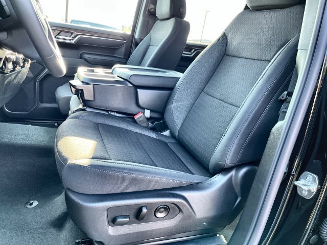 2026 Chevrolet Silverado 1500 photo 20 of 40