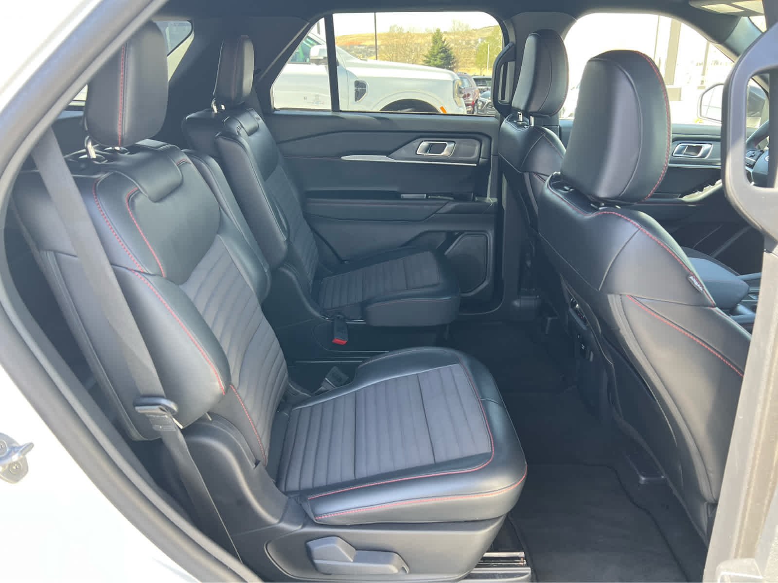 2025 Ford Explorer ST-LINE - Photo 27