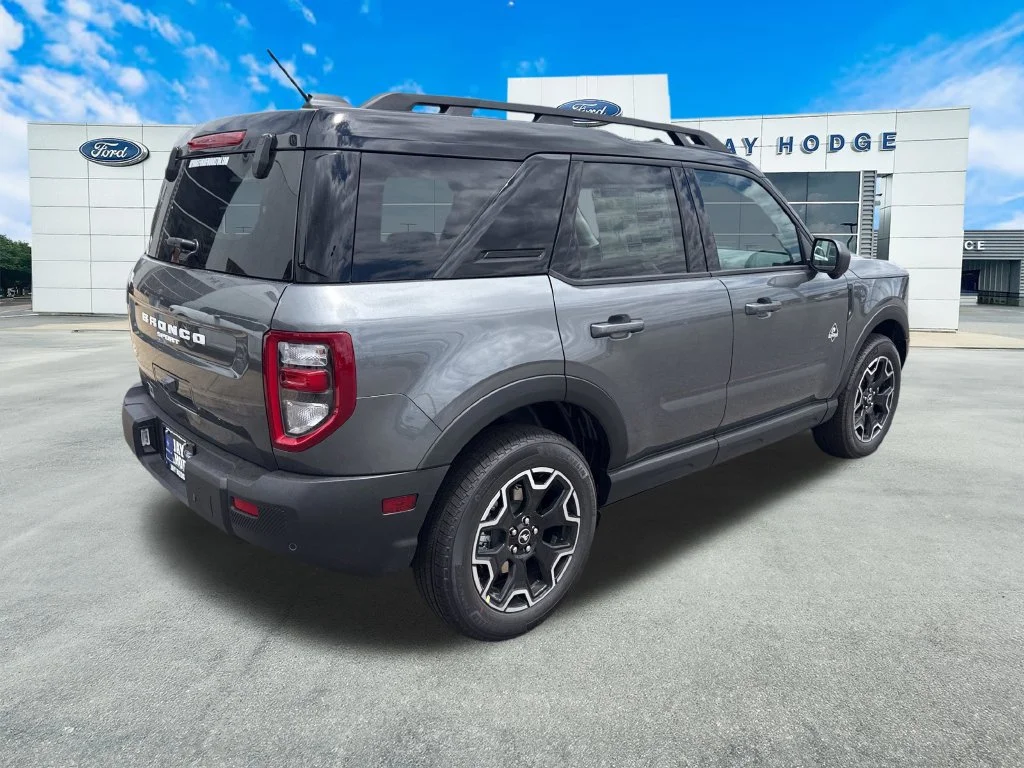 New 2026 Carbonized Gray Metallic Ford Outer Banks® image 7