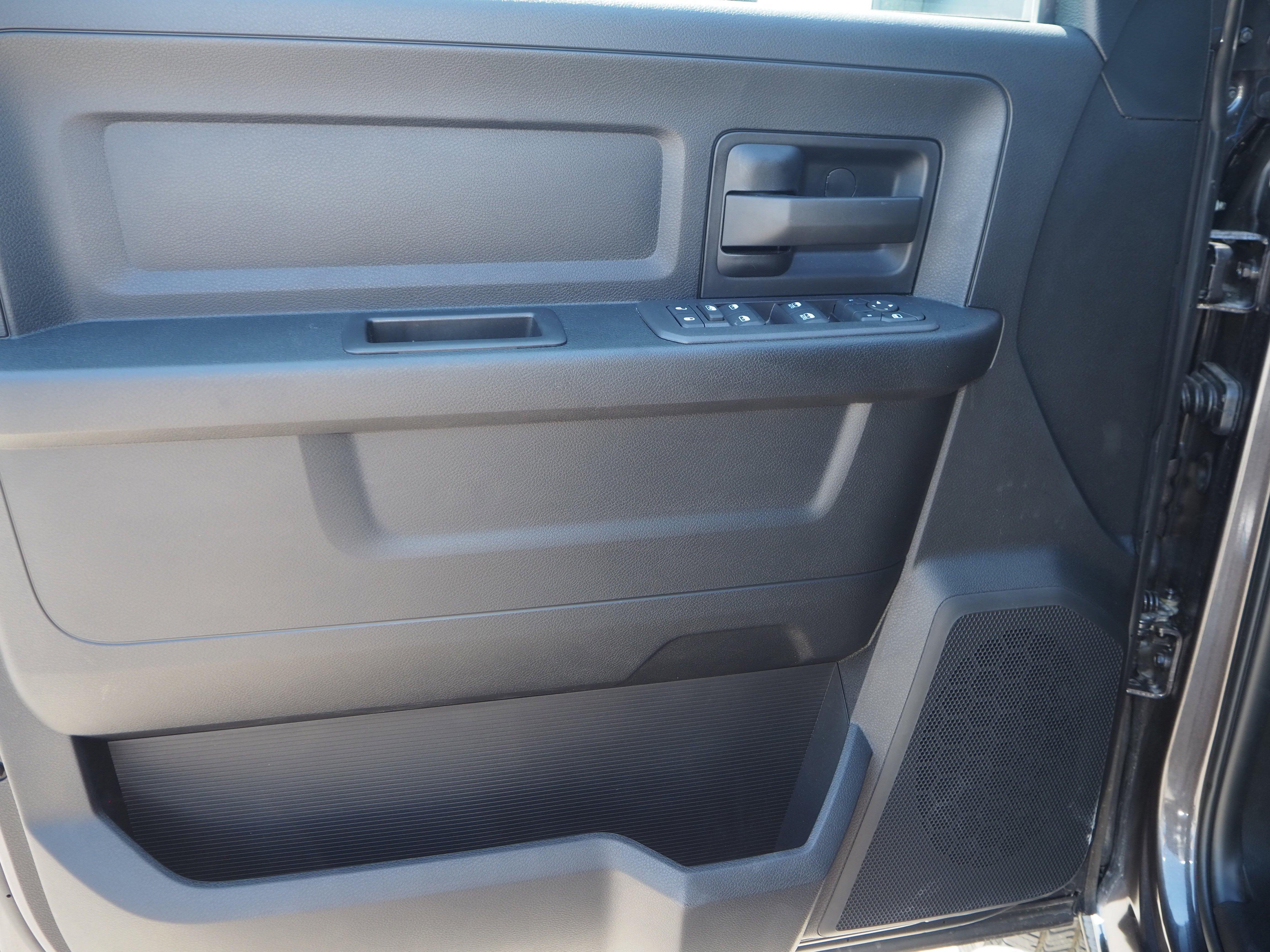 2025 RAM 2500 Tradesman - Photo 28