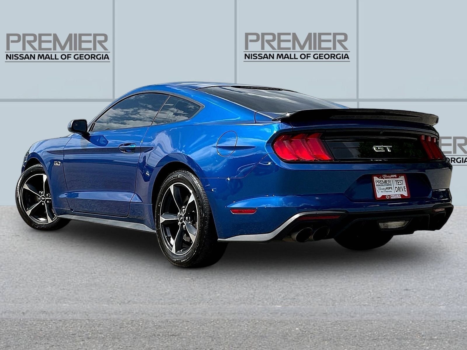 Used 2018 Blue Ford GT image 5