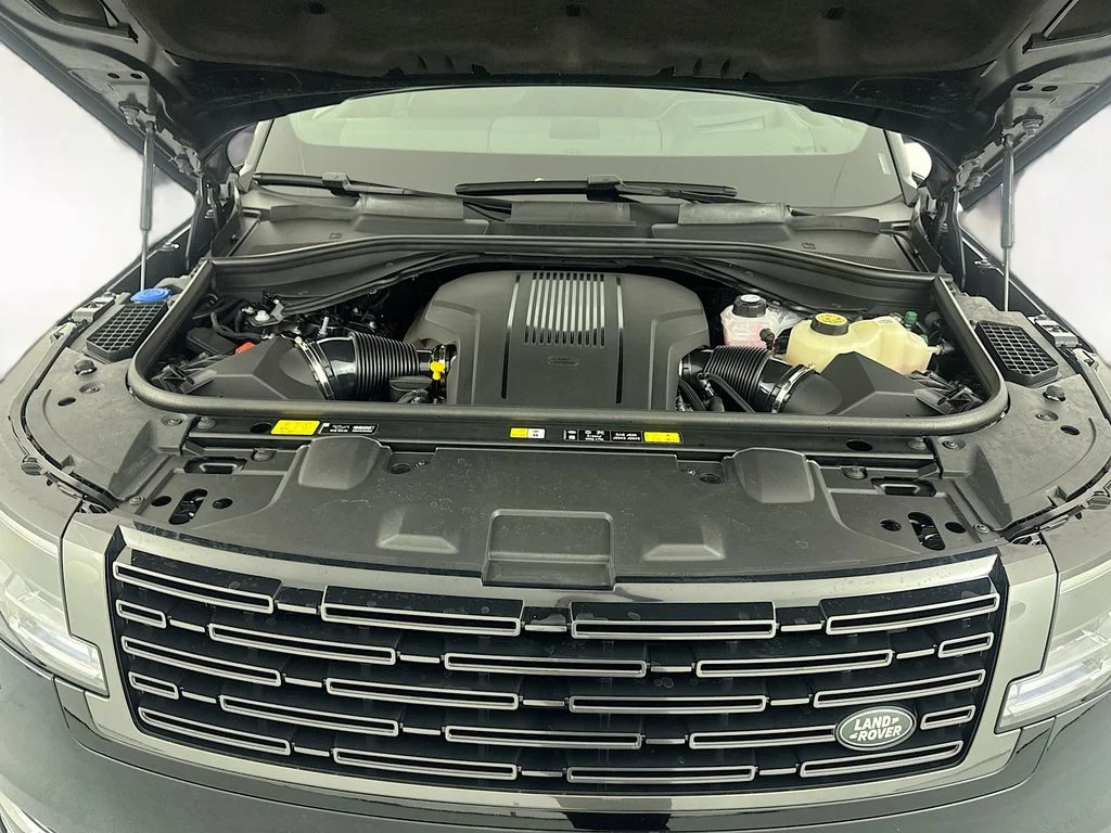 Certified Used 2025 Black Land Rover SE image 29