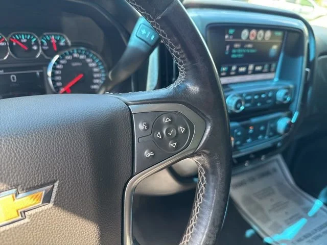 Used 2019 SUMMIT WHITE Chevrolet LT image 25