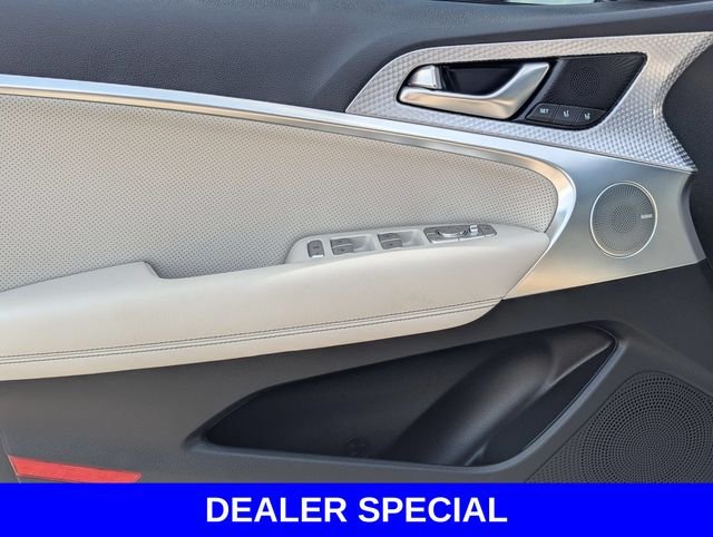 Used 2023 Silver Genesis 2.0T image 12