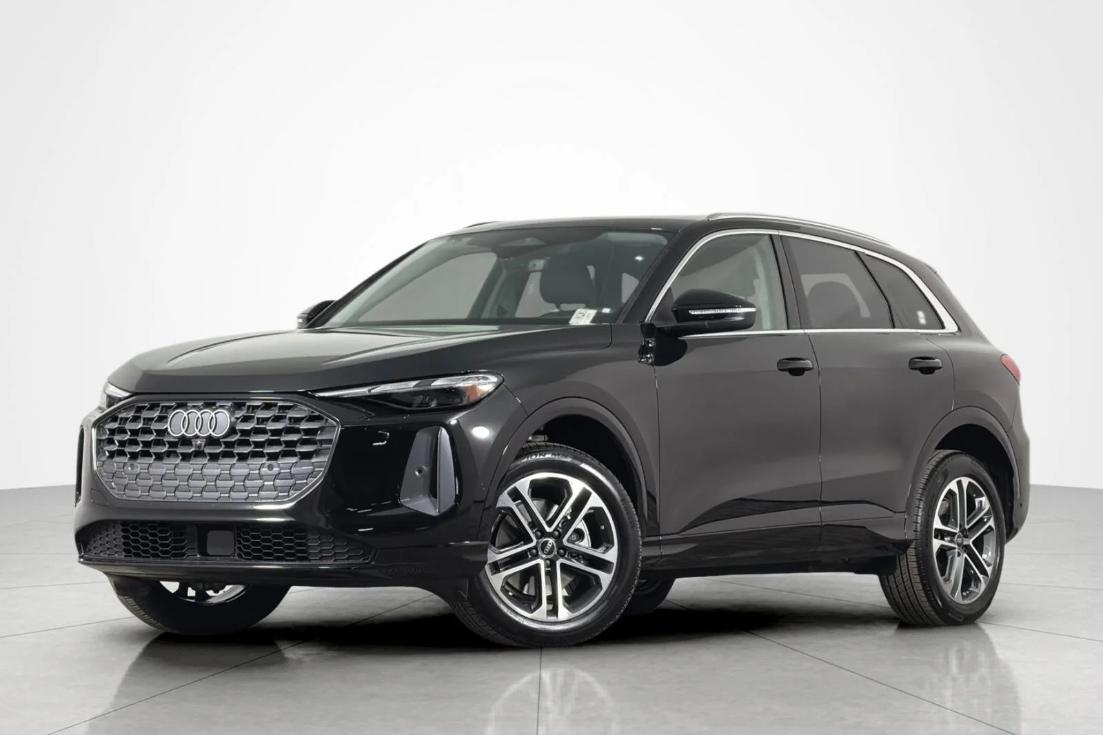 2025 Audi Q5 40 Premium's photo